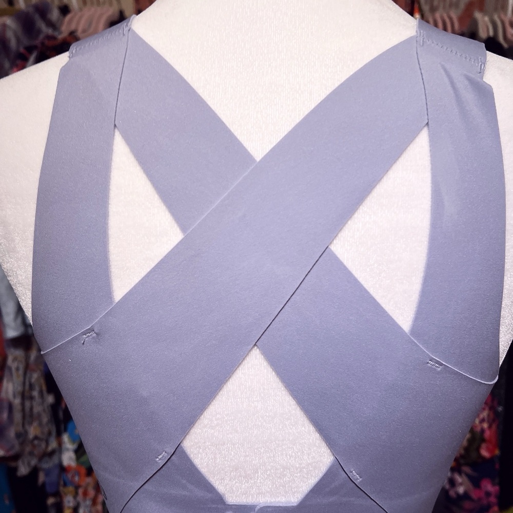 Lululemon - Picture 2 of 7